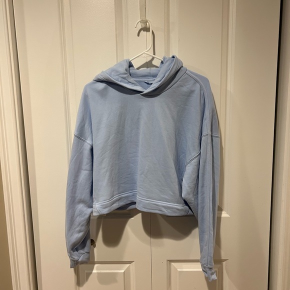 Vuori Sedona Crop Hoodie - Picture 2 of 4